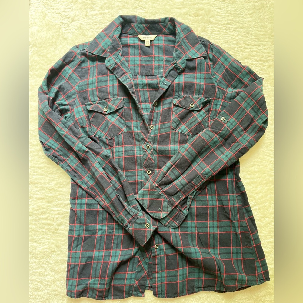 S size plaid shirt